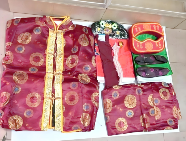 长安区花圈寿衣出售价格